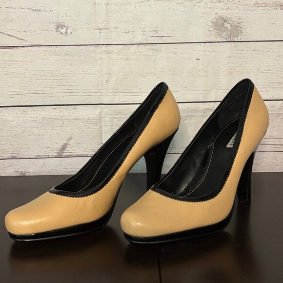 NWOB Alfani Cream Black Almond Toe 4" Heel Size 10 - Picture 1 of 6